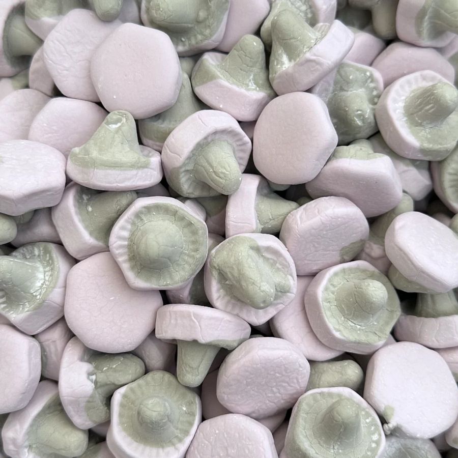 Franssons Swedish Fizzy Violet Licorice Foamy Mushroom 2.2 lb